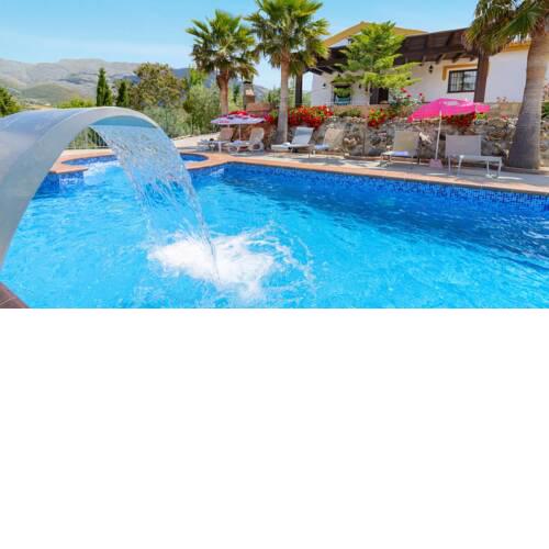 Holiday home in Periana with outdoor Jacuzzi and lovely views from the porch