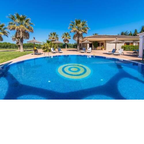 Holiday Home in sa Pobla Sleeps 6 with Pool Air Con and WiFi