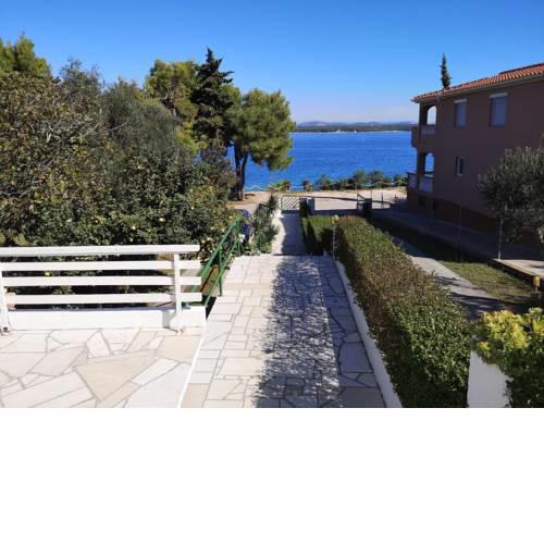 Holiday home in Tkon/Insel Pasman 6922