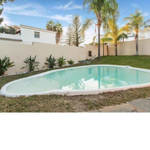 Holiday Home in Torremolinos with Saltwater Swimming Pool