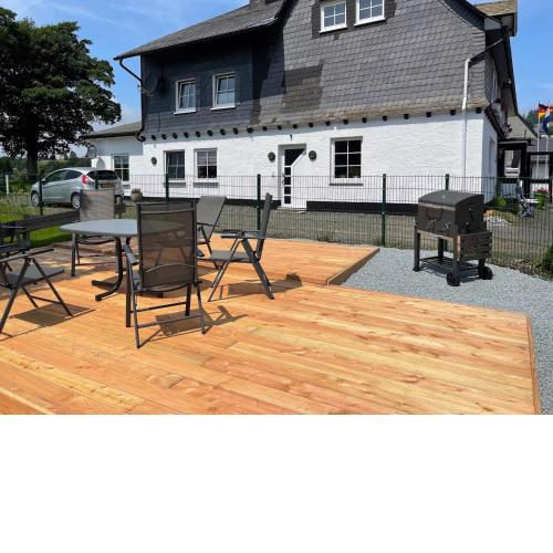 Holiday home in Winterberg-Neuastenberg across from the skiing area