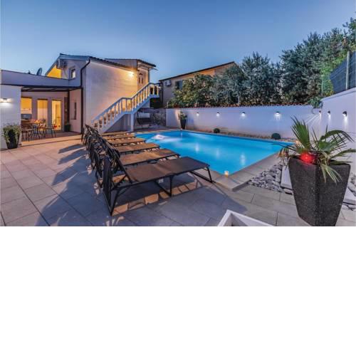 Holiday Home Kavran V
