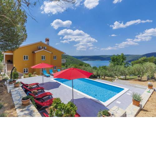 Holiday Home Kosić by Interhome