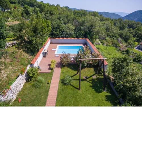 Holiday Home Kutija