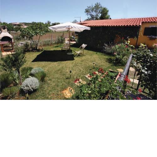 Holiday home Liznjan Montiron