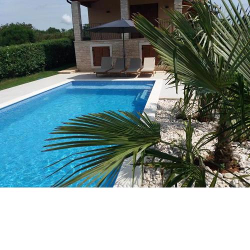 Holiday home Lucija with pool only 300 m from sea