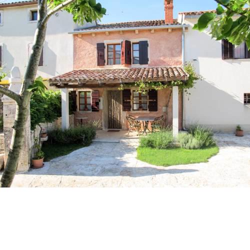 Holiday Home Lukaci (ROJ410)