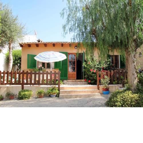 Holiday Home Margarita (LOM130)