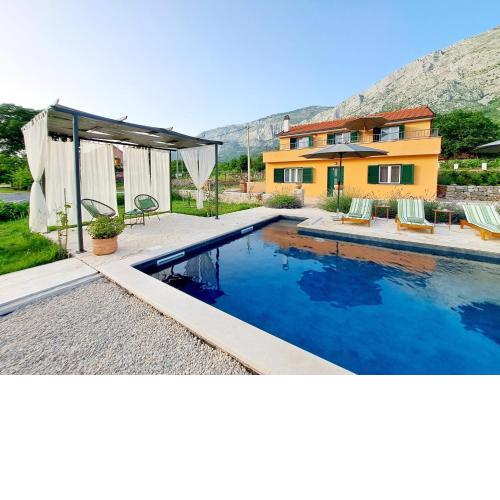 Holiday home Marty- with pool