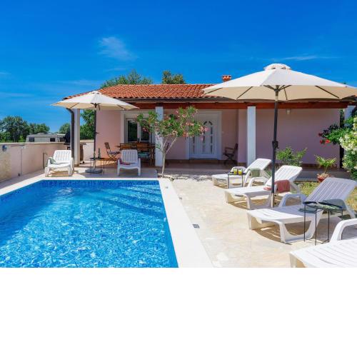 Holiday Home Maslina by Interhome
