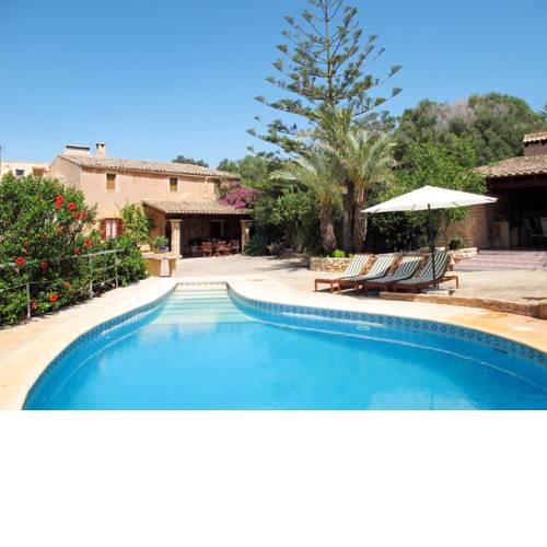 Holiday Home Mola (CCC130)