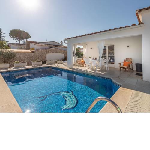 Holiday Home Montgri