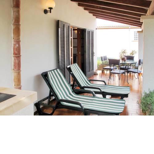 Holiday Home Na Rosa (LOM140)
