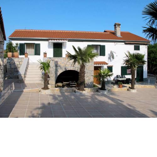 Holiday Home Nikolina (MLK455)