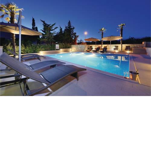 Holiday Home Novalja 02