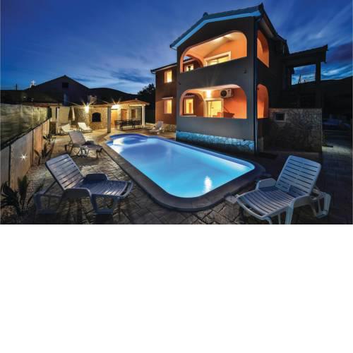 Holiday Home Pano with Fireplace I