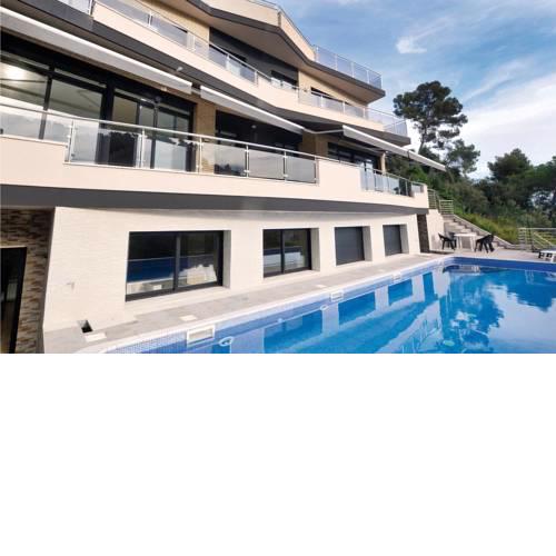 Holiday home Santa Susanna 14 with Outdoor Swimmingpool