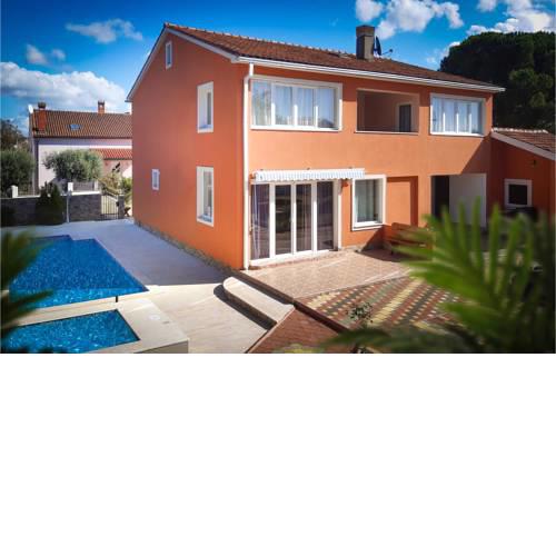 Holiday home Valbandon Lavanda
