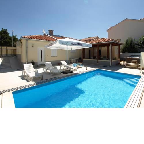 Holiday Home Vila Sara
