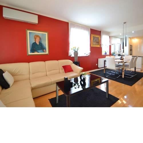 Holiday Home Villa Drago