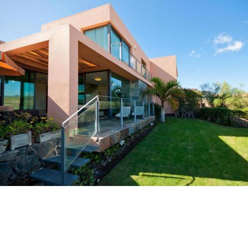 Holiday Home Villa Gema, spacious, scenic, Wlan ,AC