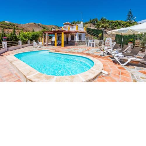 Holiday home with fabulous vistas two km from the beach in Torrox