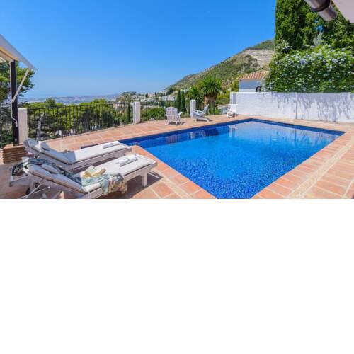 Holiday home with high quality features and panoramic views in Mijas