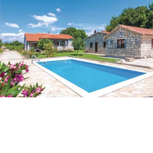 Holiday home Zadar 52 with Outdoor Swimmingpool