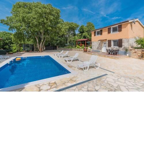 Holiday House Alejna & Luan