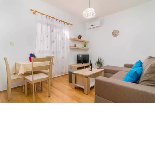Holiday house with a parking space Fazana - 11396