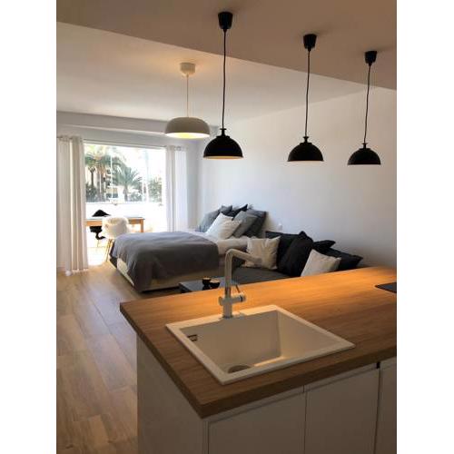 Holiday Studio by Meatina