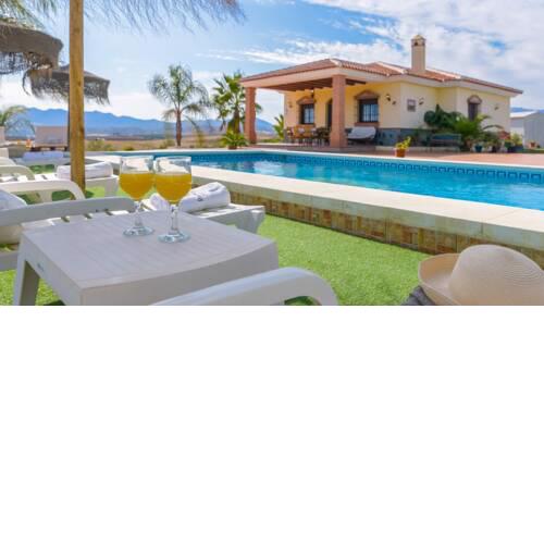 Holiday villa in the countryside with panoramic views