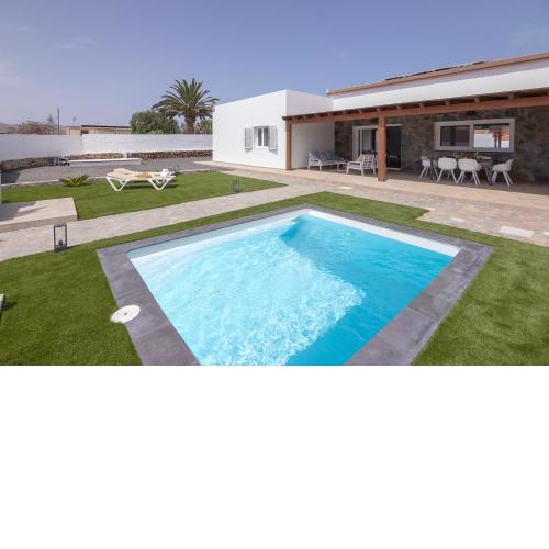 Holiday Villa Rustika Luxe 2 Rural, Pool, BBQ, Mountain view by Holidays Home