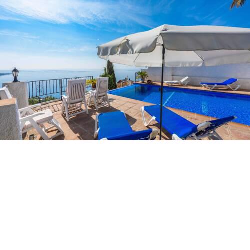 Holiday villa with stunning Infinity pool on the Costa Tropical