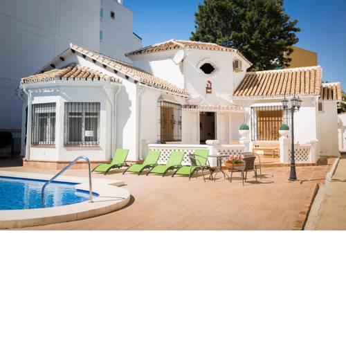 Holidays2 Villa Mercedes Center
