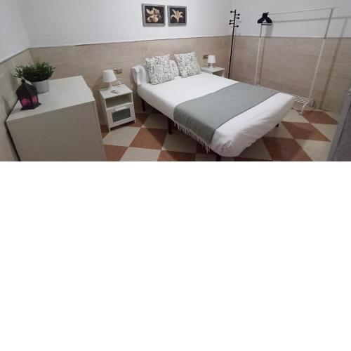 Holidays2Malaga Cataluña St Ground fl 3 bedrooms Stay local Walk distance to the city center