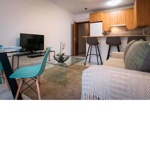 HolidaysMalaga Peña with parking & French balcony