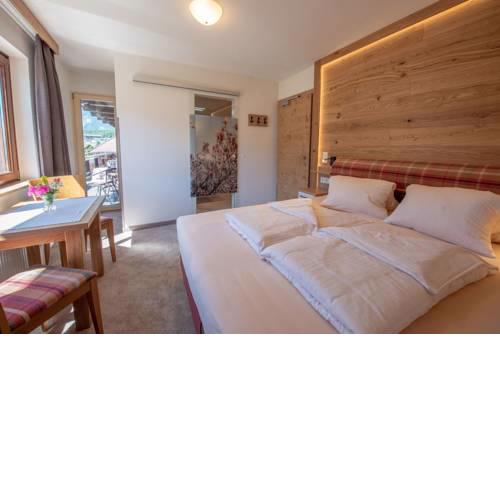 Hölzl Bed & Breakfast
