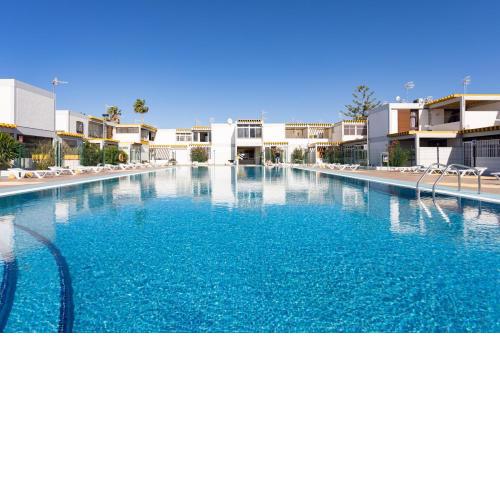 Home2Book Relax White Wood Apartment, Pool