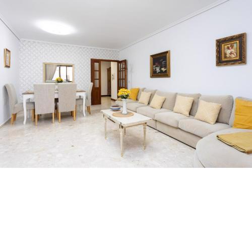 Home2Book Stylish & Roomy Santa Cruz City Center