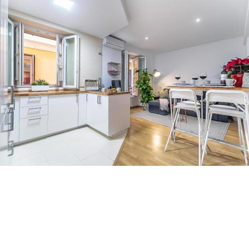 HomeAbroad Apartments - Premium Mitjana Malaga Center
