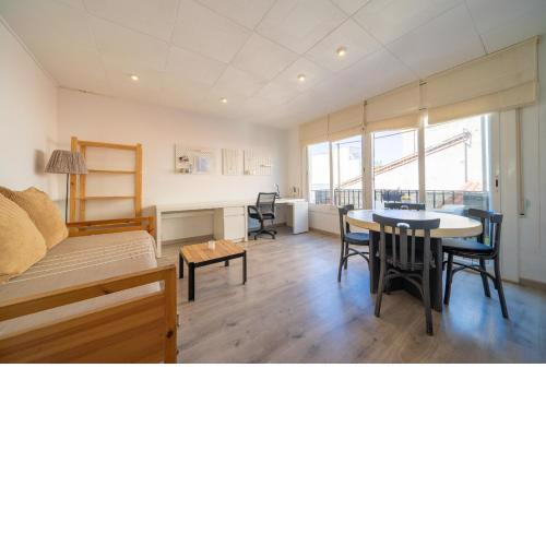 HomeHolidaysRentals Raval - Costa Barcelona