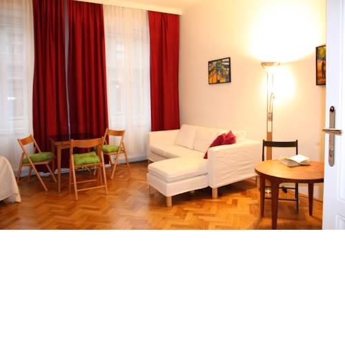 Homelike City Apartment