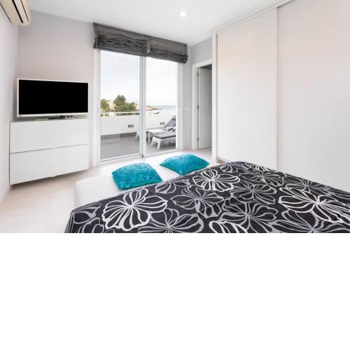 HomeLike Stunning Sea Front House El Poris