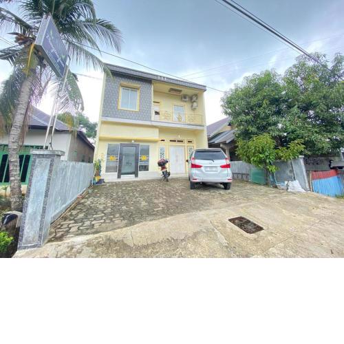 Homestay RN near Taman Bambu Runcing Polewali