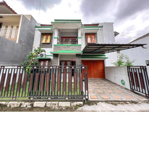 Homestay Simply Homy Jogja dekat Ambarukmo plaza