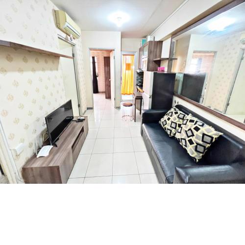 Homie 2BR at Green Bay Pluit Apartment