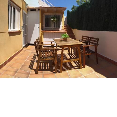 HORTAS HOUSE FULLY EQUIPPED SPACIOUS TWO BEDROOM HOUSE with ROOF TERRACES Ref MRHAE