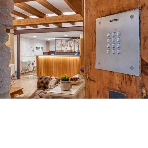 Hostal 977