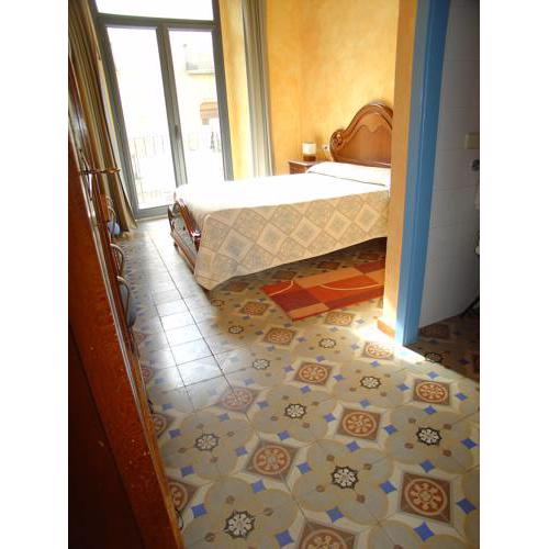Hostal Adarnius